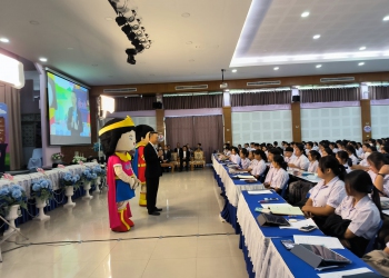 เบื้องหลังการถ่ายทำรายการติวเข้มเติมเต็มความรู้ ณ ... Image 1