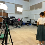 เบื้องหลังการถ่ายทำรายการ "ร้องรำทำเพลง ปี 2" Image 12